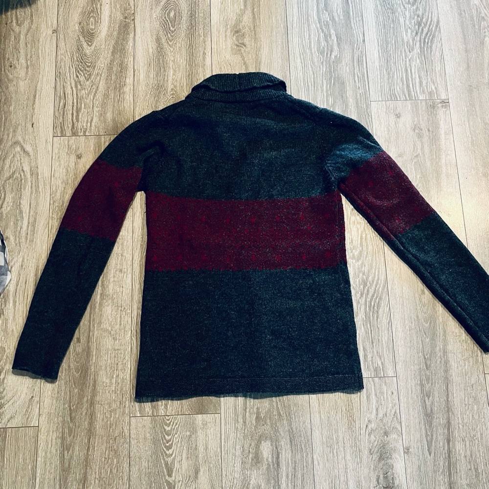 collared cardigan sweater - Picture 9 of 10